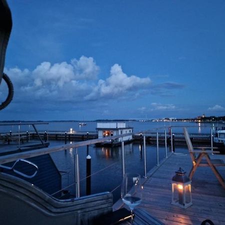 Hausboot Liliput Hotel Stralsund Bagian luar foto