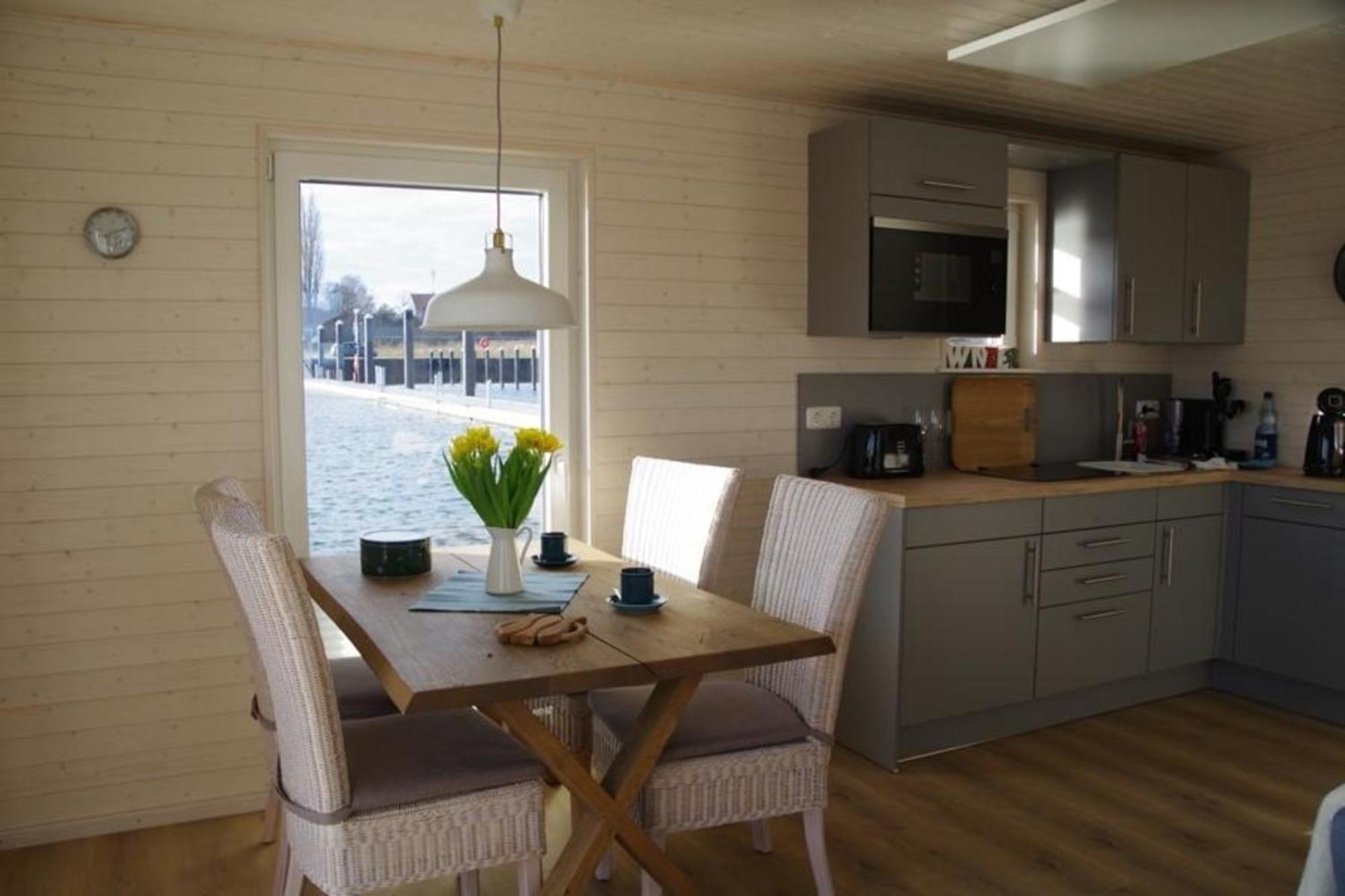 Hausboot Liliput Hotel Stralsund Bagian luar foto