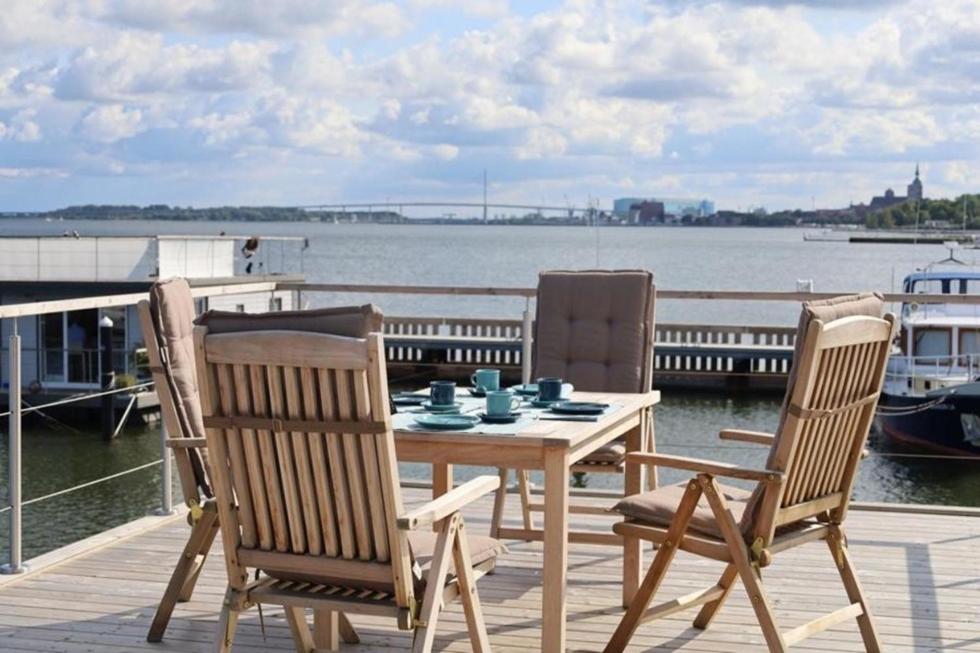 Hausboot Liliput Hotel Stralsund Bagian luar foto